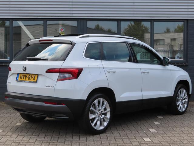 Skoda Karoq 1.5 TSI ACT Style DSG | Leder | trekhaak | camera | Pano dak | stoel + stuurwielverwarming | elektrisch verstelbare stoel met geheugen