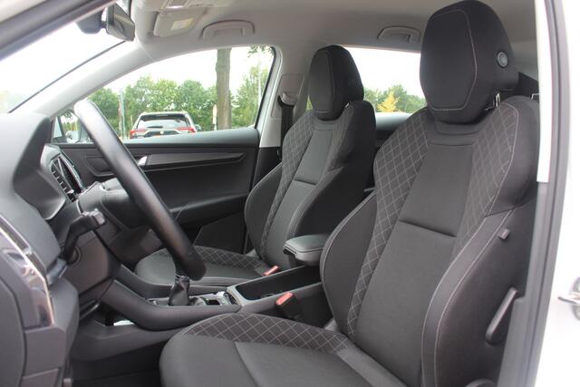 Skoda Karoq 1.0 TSI Business Edition / Trekhaak / Camera / Navigatie / Keyless / 16'' / Stoelverwarming / DAB / Cruise Control