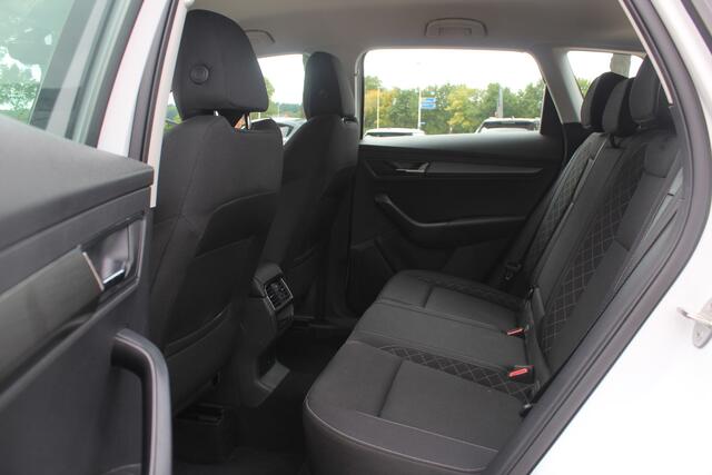 Skoda Karoq 1.0 TSI Business Edition / Trekhaak / Camera / Navigatie / Keyless / 16'' / Stoelverwarming / DAB / Cruise Control