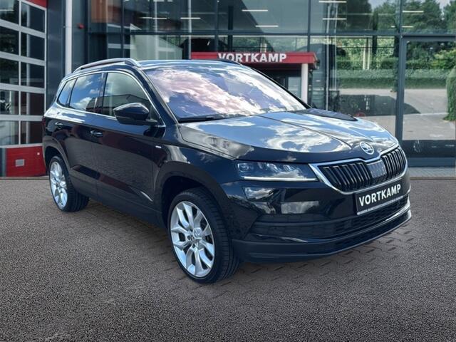 Skoda Karoq 1.5 TSI DSG CLEVER PANO-DAK/TREKHAAK/CAMERA/NAVI/CARPLAY/STOELVERW