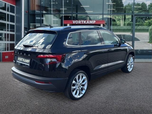 Skoda Karoq 1.5 TSI DSG CLEVER PANO-DAK/TREKHAAK/CAMERA/NAVI/CARPLAY/STOELVERW