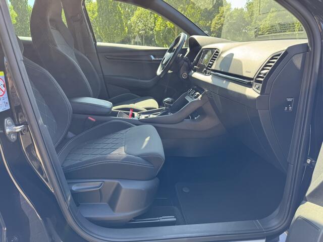 Skoda Karoq 1.5 TSI ACT DSG Sportline Business | Stuurwielverwarming en stoelverwarming | Sportstoelen | Elektrische achterklep |