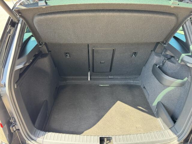 Skoda Karoq 1.5 TSI ACT DSG Sportline Business | Stuurwielverwarming en stoelverwarming | Sportstoelen | Elektrische achterklep |