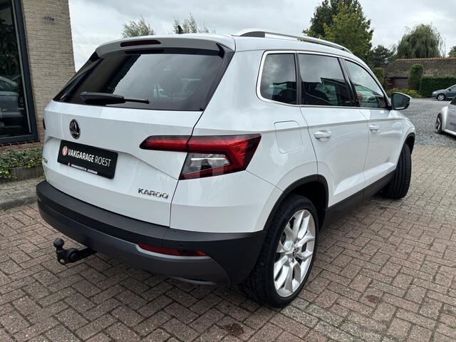 Skoda Karoq 1.5 TSI Style Business Automaat Trekhaak / Panoramadak / Full LED