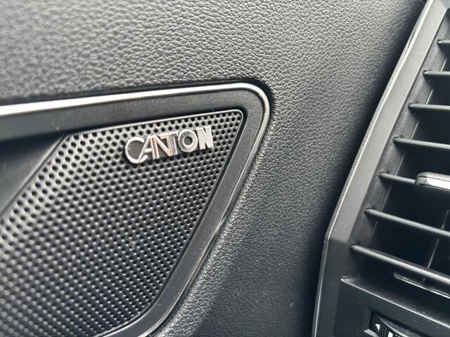 Skoda Karoq 1.5 TSI Style Business Automaat Trekhaak / Panoramadak / Full LED