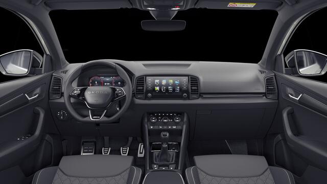 Skoda Karoq 1.5 TSI 110kW DSG7 Sportline | 150Pk | Automaat | A-Camera | ACC | Clima | Pano Dak | Trekhaak |