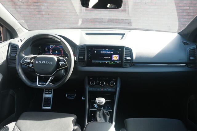 Skoda Karoq 1.5 TSi 150pk DSG Sportline | Navi | App Connect | Climate | Adaptive Cruise | Camera | Matrix LED | Elektrische Achterklep | Trekhaak