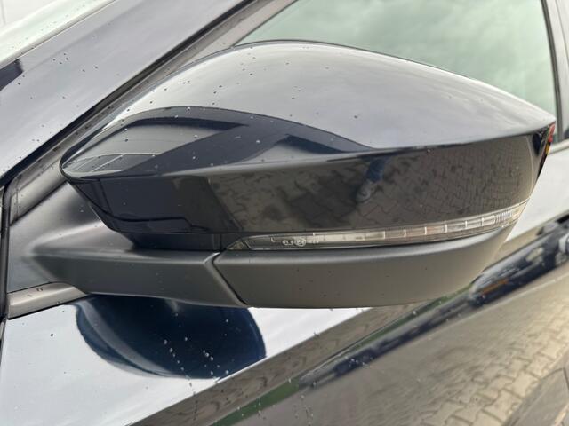 Skoda Karoq 1.0 TSI Greentech Business Edition / NAP / Trekhaak wegklapbaar / Dealer onderhouden / Camera / Cruise control / PDC.