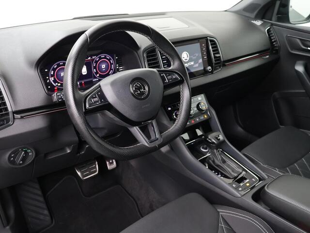 Skoda Karoq 1.5 TSI ACT Sportline Business | 150 PK | Automaat | Navigatiesysteem | Sportstoelen | 18" LM velgen |