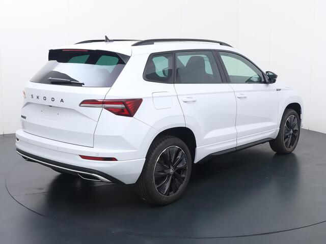 Skoda Karoq Sportline Business 1.5 TSI 150 PK 7 versn DSG | Automaat | Adaptieve Cruise Control | Panorama dak |