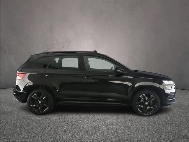 Skoda Karoq Sportline Business 1.5 TSI 150pk DSG Automaat Trekhaak, Panoramadak, Achteruitrijcamera, Adaptive cruise control, Navigatie, Elektrische achterklep