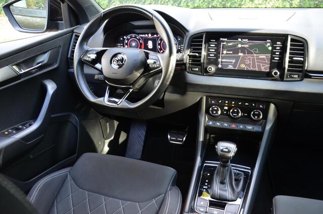 Skoda Karoq 1.5 TSI ACT Sportline Business Automaat/Led/Pdc/Ecc/Navi/Virtual Cockpit/Cruise control adaptief/Privacy-Glass/Achteruitrijcamera/Stoelverwarming/19-Inch Lmv