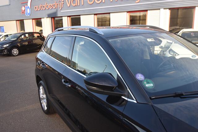 Skoda Karoq 1.5 TSI ACT Business Edition Plus , CLIMATR , CR CONTR , LED KOPL , A UITRIJ CAM , PDC V+A ,