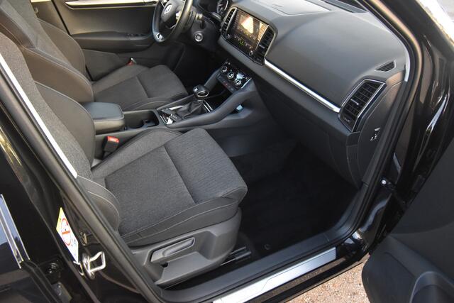 Skoda Karoq 1.5 TSI ACT Business Edition Plus , CLIMATR , CR CONTR , LED KOPL , A UITRIJ CAM , PDC V+A ,