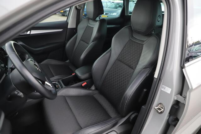 Skoda Karoq 1.0 TSI Ambition Business Navigatie Carplay Android Climate Cruise Control 17 inch LMV Steel Grey!
