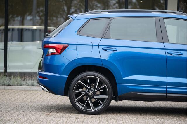 Skoda Karoq 1.5 TSI ACT Sportline Business | Pano | Adapt. Cruise | Elek. Achterklep | 19" | Camera | Navi | Apple Carplay