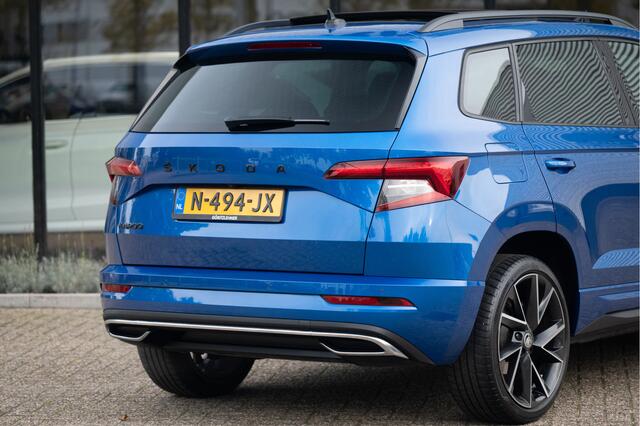 Skoda Karoq 1.5 TSI ACT Sportline Business | Pano | Adapt. Cruise | Elek. Achterklep | 19" | Camera | Navi | Apple Carplay