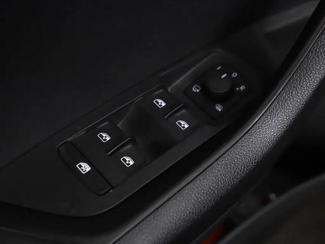 Skoda Karoq 1.5 TSI ACT Sportline Business (5-drs SUV) | LED | Winterpakket | Clima | VC | Leder | 12-2020 132.761 KM