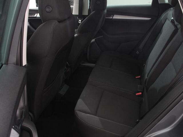 Skoda Karoq 1.5 TSI 150pk Automaat ACT Ambition | Navigatie | Android Auto / Apple Carplay | Climate Control | Camera | Parkeer sensoren | Lichtmetalen Velgen | Dab | Digitale Cockpit | Keyless Start | Led | Cruise Control Adaptive