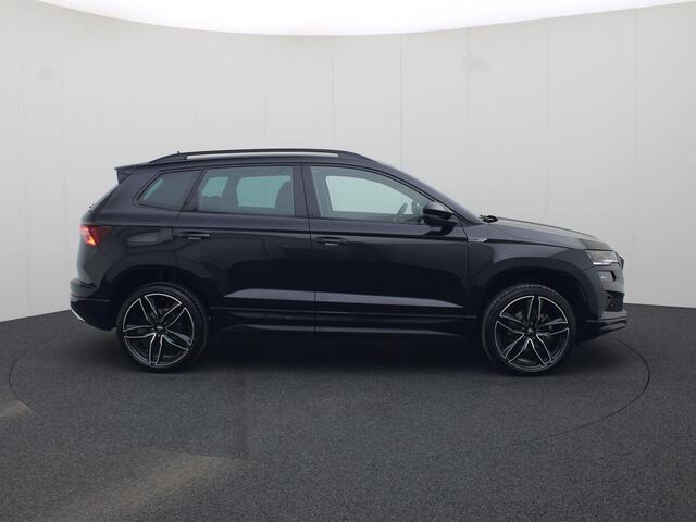 Skoda Karoq 1.5TSI/150PK ACT Sportline DSG · Navigatie · Camera + Parkeersensoren · Stoel-& stuurverwarming · Garantie tot februari 2027 of 60000km.