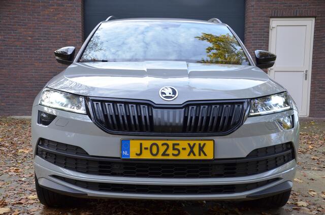 Skoda Karoq 1.5 TSI ACT Sportline Business Automaat/Navi/Led/Pdc/Ecc/Stoelverwarming/Virtual Cockpit/Achteruitrijcamera/Cr-Control adaptief/Privacy-Glass