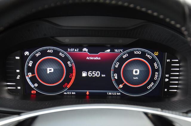 Skoda Karoq 1.5 TSI ACT Sportline Business Automaat/Navi/Led/Pdc/Ecc/Stoelverwarming/Virtual Cockpit/Achteruitrijcamera/Cr-Control adaptief/Privacy-Glass