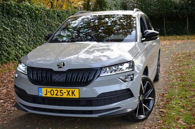 Skoda Karoq 1.5 TSI ACT Sportline Business Automaat/Navi/Led/Pdc/Ecc/Stoelverwarming/Virtual Cockpit/Achteruitrijcamera/Cr-Control adaptief/Privacy-Glass