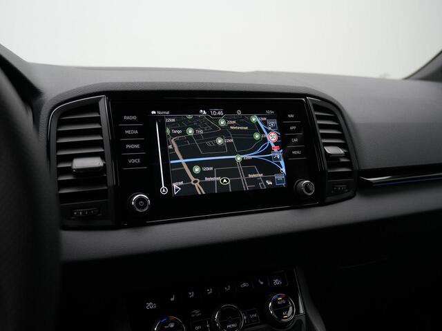 Skoda Karoq 1.5 TSI ACT 150 pk DSG Sportline Business | Matrix LED | Canton | Stuur-/stoelverwarming | Achteruitrijcamera | Navigatie