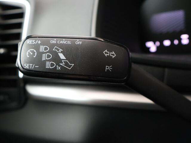 Skoda Karoq 1.5 TSI ACT Business Edition | 150 PK | Automaat | Trekhaak wegklapbaar | Elek. achterklep | Navigatiesysteem |