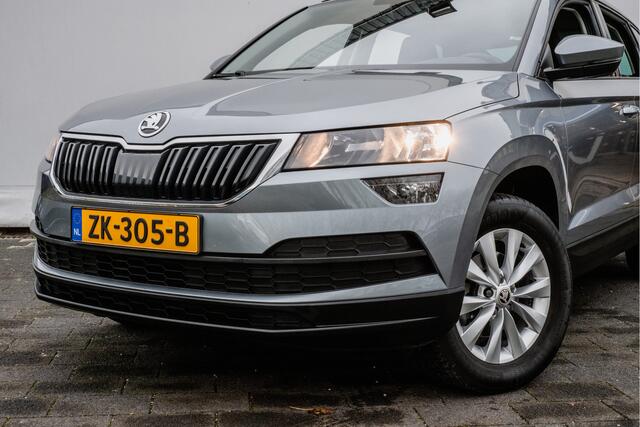 Skoda Karoq 1.0 TSI 115pk Ambition Trekhaak/ Navigatie/ Cruise control/ Carplay/ Camera/ Armsteun