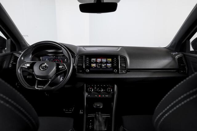 Skoda Karoq 1.5 TSI ACT Sportline Business 150 PK - Automaat | Trekhaak | Dig.Cockpit | Adapt.Cruise | Stoel-+Stuurverw. | Camera+PDC | NAV+App | LM 18'' |