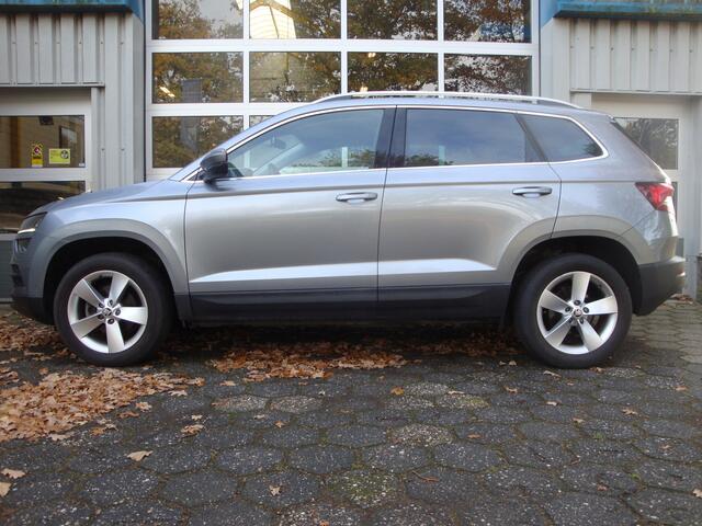 Skoda Karoq 1.5 TSI ACT Sportline Business 150 PK/ CarPlay /stoelverwarming
