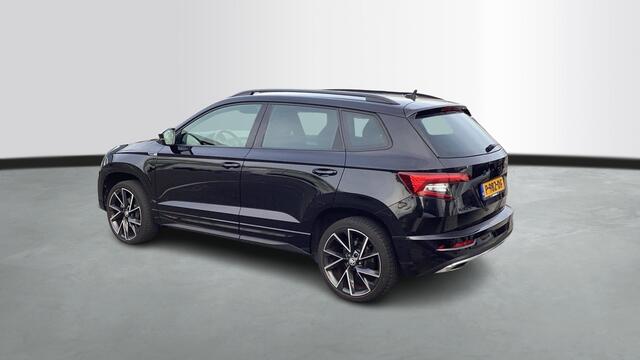 Skoda Karoq 1.5 TSI ACT 150pk Sportline Business DSG / Panoramadak / Stoelverwarming / Camera