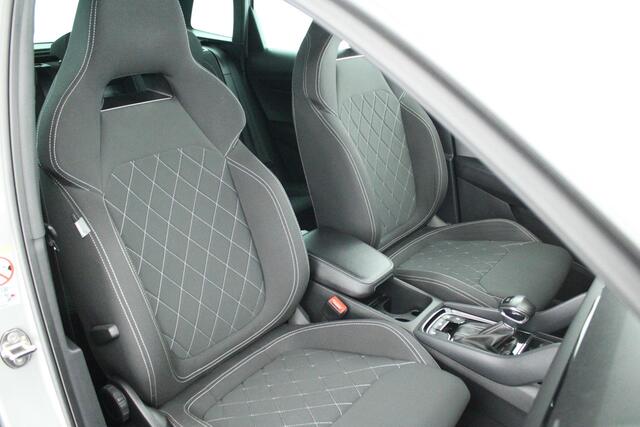 Skoda Karoq 1.5 TSI 150pk DSG ACT Sportline Business Trekhaak Camera Led Virtual Cockpit Keyless Navigatie