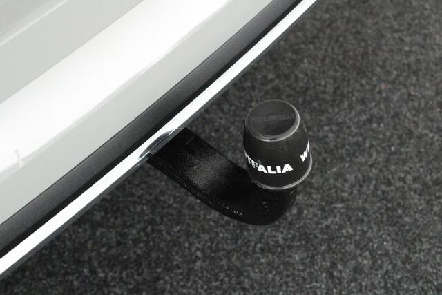 Skoda Karoq 1.5 TSI 150pk DSG ACT Sportline Business Trekhaak Camera Led Virtual Cockpit Keyless Navigatie