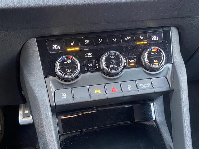 Skoda Karoq 1.5 TSi 150pk ACT Sportline Business met o.a. stoel-/stuurverwarming, LED, 19", virtual cockpit, etc.