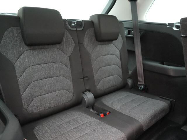 Skoda Kodiaq TSI ACT Style 7persoons Automaat 150pk Dealer O.H Adaptive Cruise | Sportstoelen Memory & Verwarmd | Navigatie | Apple Carplay | DAB | Front Assist | Draadloos Laden |