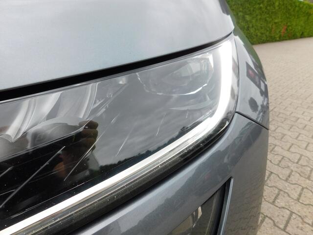 Skoda Kodiaq 1.5 TSI Limited Business Edition, Pano, Trekhaak