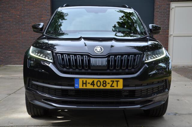Skoda Kodiaq 1.5 TSI Sportline Business Navi/Led/Ecc/Pdc/Achteruitrij-camera/Half-Leer/Privacy-Glass/Cruise control adaptief/Elektrisch verstelb./Trekhaak-Wegklapbaar/ bestuurdersstoel met geheugen/Virtual Cockpit