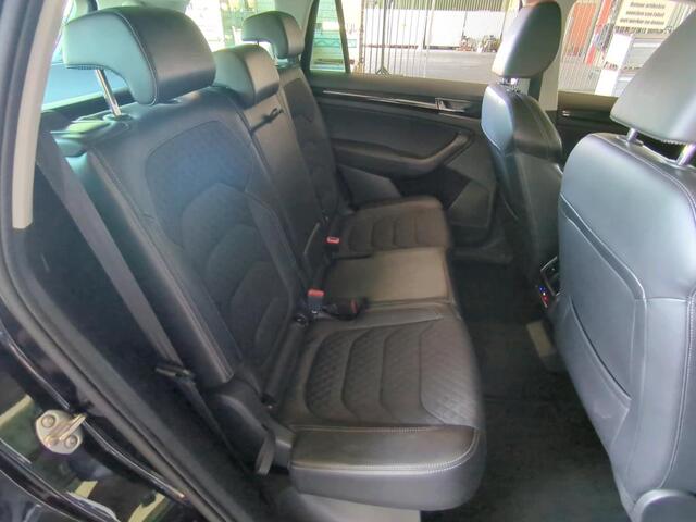 Skoda Kodiaq 1.5 TSI 150pk Style 7persoons / Panorama dak / LED / Navigatie / Camera / Elektrisch wegklapbare Haak / 18" LMV