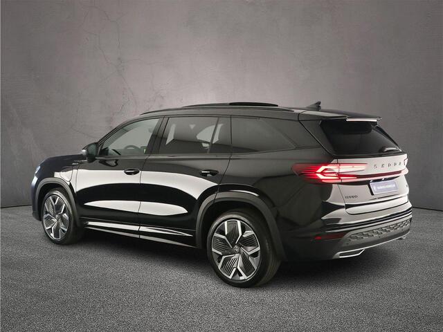 Skoda Kodiaq Sportline Business 1.5 TSI PHEV 204pk DSG Automaat Trekhaak, Panoramadak, Verwarmde voorruit, Adaptive cruise control, Achteruitrijcamera, CANTON audio