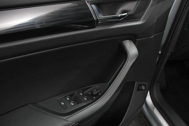 Skoda Kodiaq 1.5 TSI 150pk DSG Style 7 persoons | Navigatie | Climate control | Cruise control | Camera | Lichtmetalen velgen | Parkeer sensoren | Stoelverwarming voor