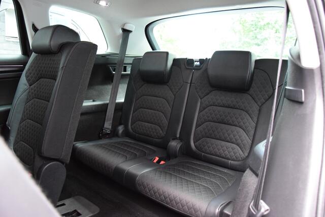 Skoda Kodiaq 1.5 TSI 150PK Business Edition 7p / 7 persoons DSG Automaat | Org. NL | BOVAG Garantie | Trekhaak | Camera | Half Leder | Full LED | Cruise&Climate Control | 18'' Velgen |