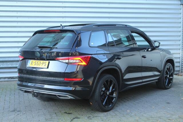 Skoda Kodiaq 1.5 TSI 150pk Sportline Business 7p. DSG7 NL-Auto NAP Panoramadak Clima Cruise Navi Camera Canton LMV Stoelverwarming Trekhaak 1800kg