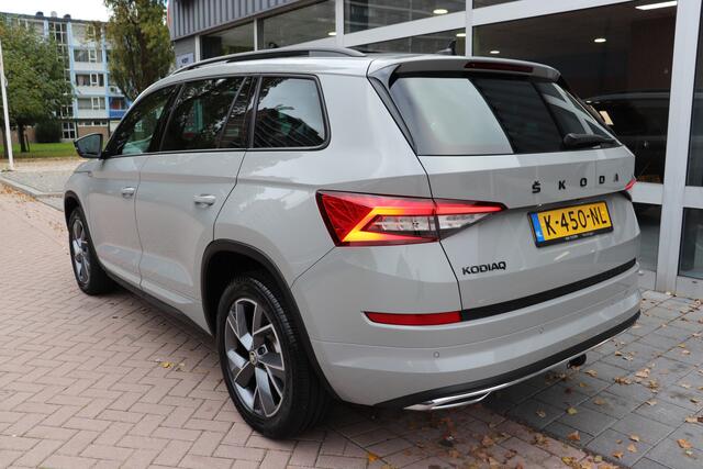 Skoda Kodiaq 1.5 TSI Sportline Business 7p. Automaat. Panoramadak, Trekhaak, 19"lm, navigatie