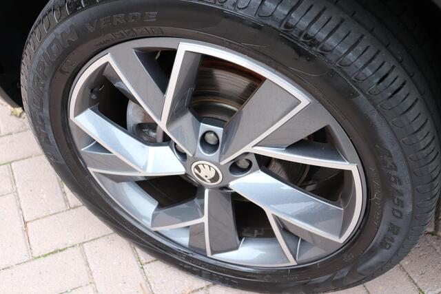 Skoda Kodiaq 1.5 TSI Sportline Business 7p. Automaat. Panoramadak, Trekhaak, 19"lm, navigatie