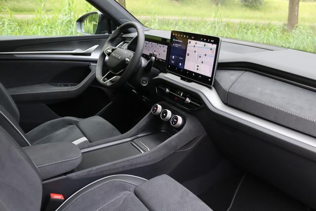 Skoda Kodiaq iV 1.5 TSI PHEV Sportline Pano/Matrix LED/DCC/ACC/Keyless/Camera/20"/Canton/Elek. stoelen+mem/Trekhaak wegkl.