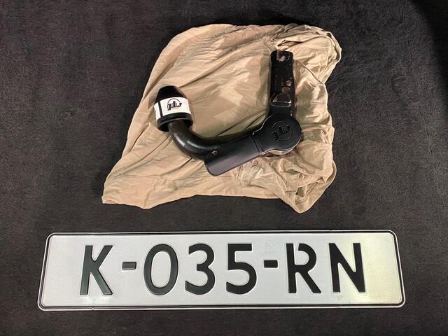 Skoda Kodiaq 1.5 TSI Business Edition Sport stoelen Canton Sound Trekhaak Camera Leer Privacy Glass Keyless Entry/Start 18 Inch