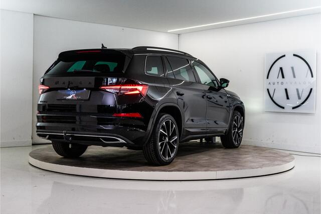 Skoda Kodiaq 1.5 TSI Sportline Business 150PK | NL AUTO+NAP+1e Eigenaar | LED | Carplay | Stoelverw. | Trekhaak | Canton