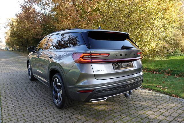 Skoda Kodiaq 1.5 TSI Sportline Business 7p. | Trekhaak elek. | Panodak | Head Up | CarPlay | Alcantara | Navi | Camera | Cruise Control | Stuurwielverw. | Stoelverw. |